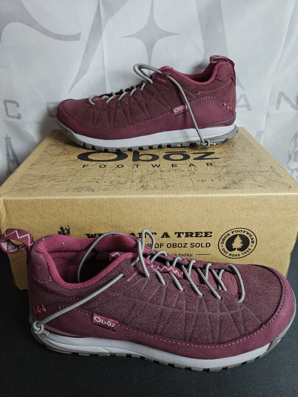 Oboz $135 Women's 5.5 Jeanette Low Dark Dahlia Casual Shoe NWB